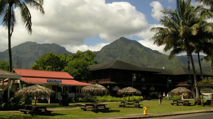 1024px-Hanalei,_Kauai_HI