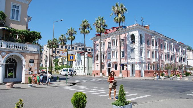 1024px-Streets_of_Batumii