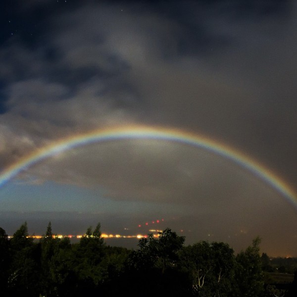 夜の虹 Moonbow ハワイ